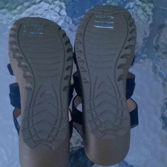 NWOT  Skechers Wedge navy blue Suede Strap Sandals Size 8.5 ( V - 20) - Picture 6 of 6